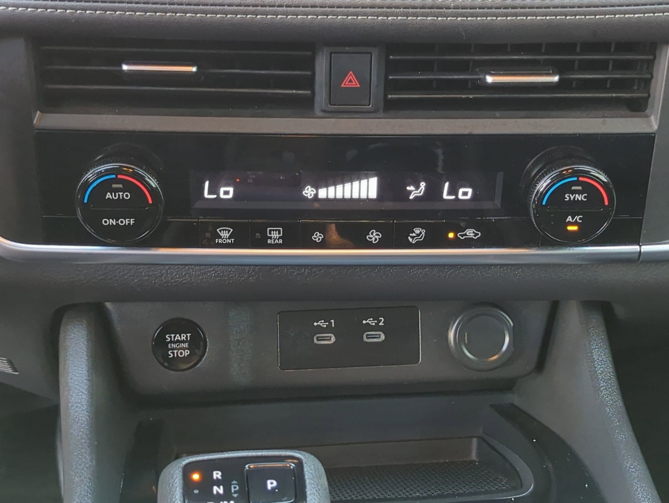 2024 Nissan Rogue SV photo 27