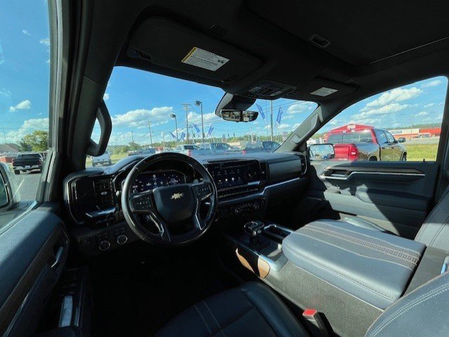 2024 Chevrolet Silverado 1500 High Country photo 4