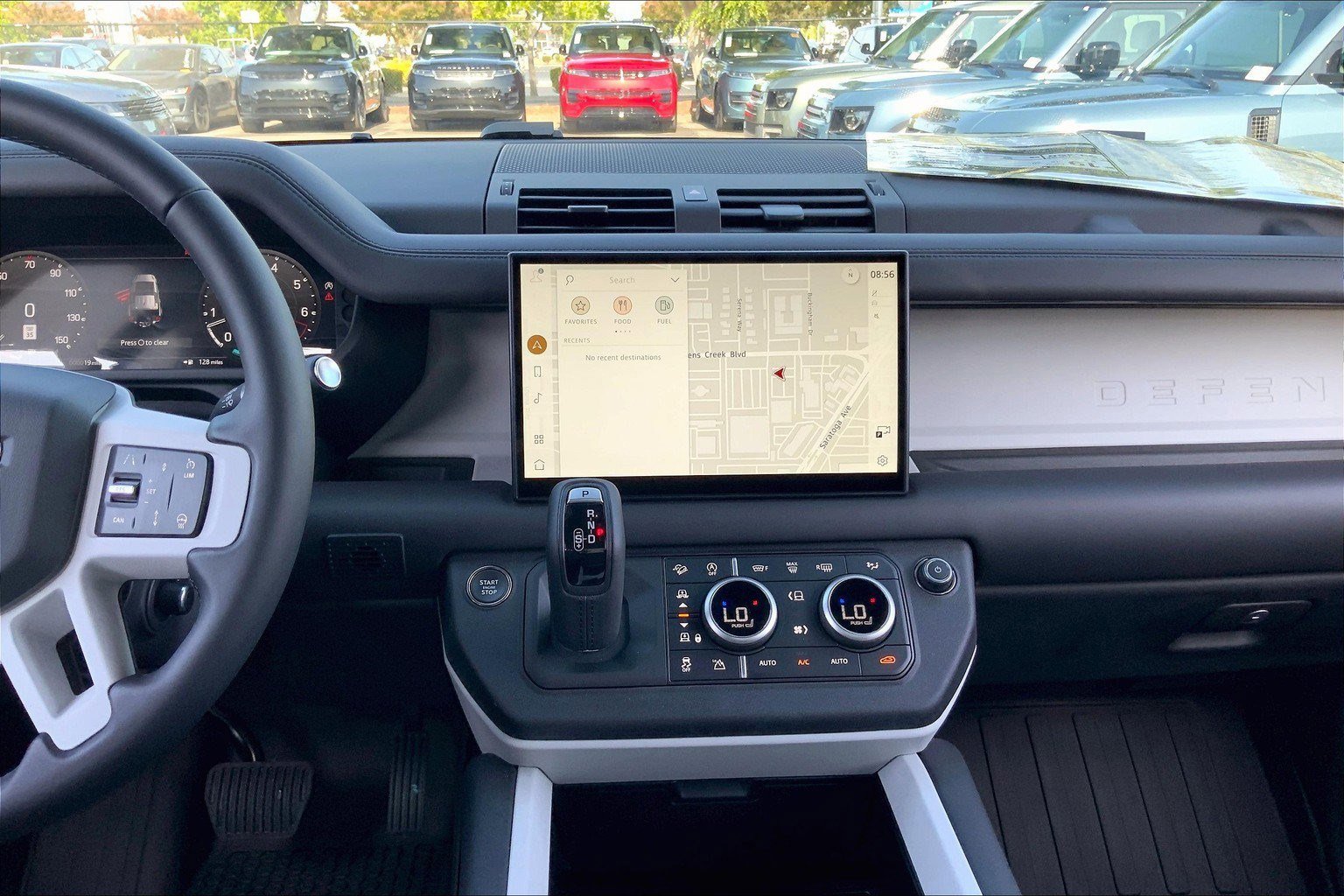 2025 Land Rover Defender 110 S photo 4