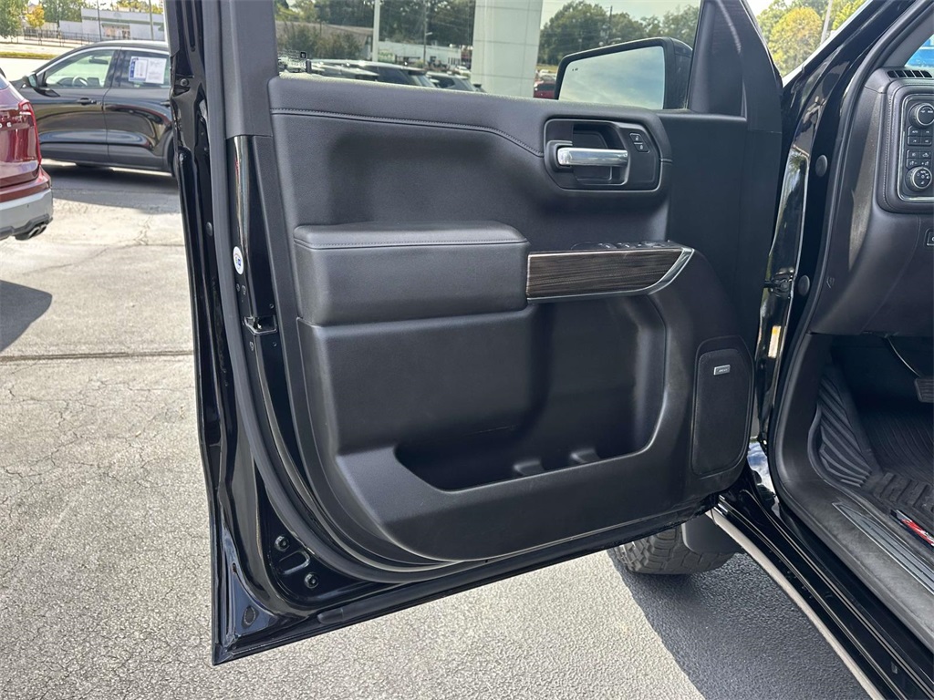 2021 Chevrolet Silverado Trail Boss LT photo 4