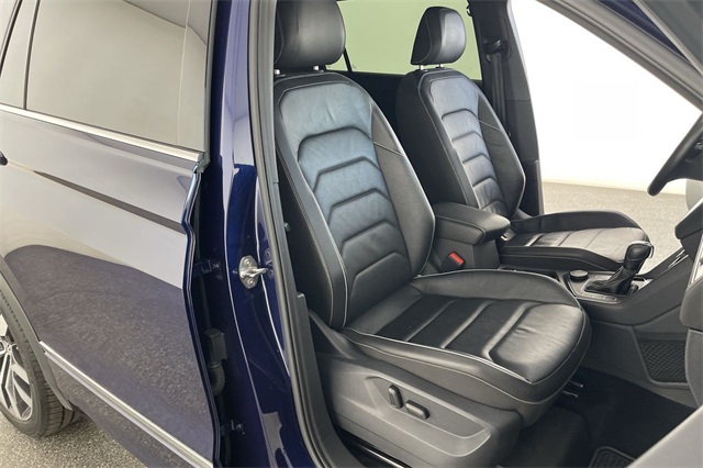 2021 Volkswagen Tiguan SEL Premium R-Line photo 41