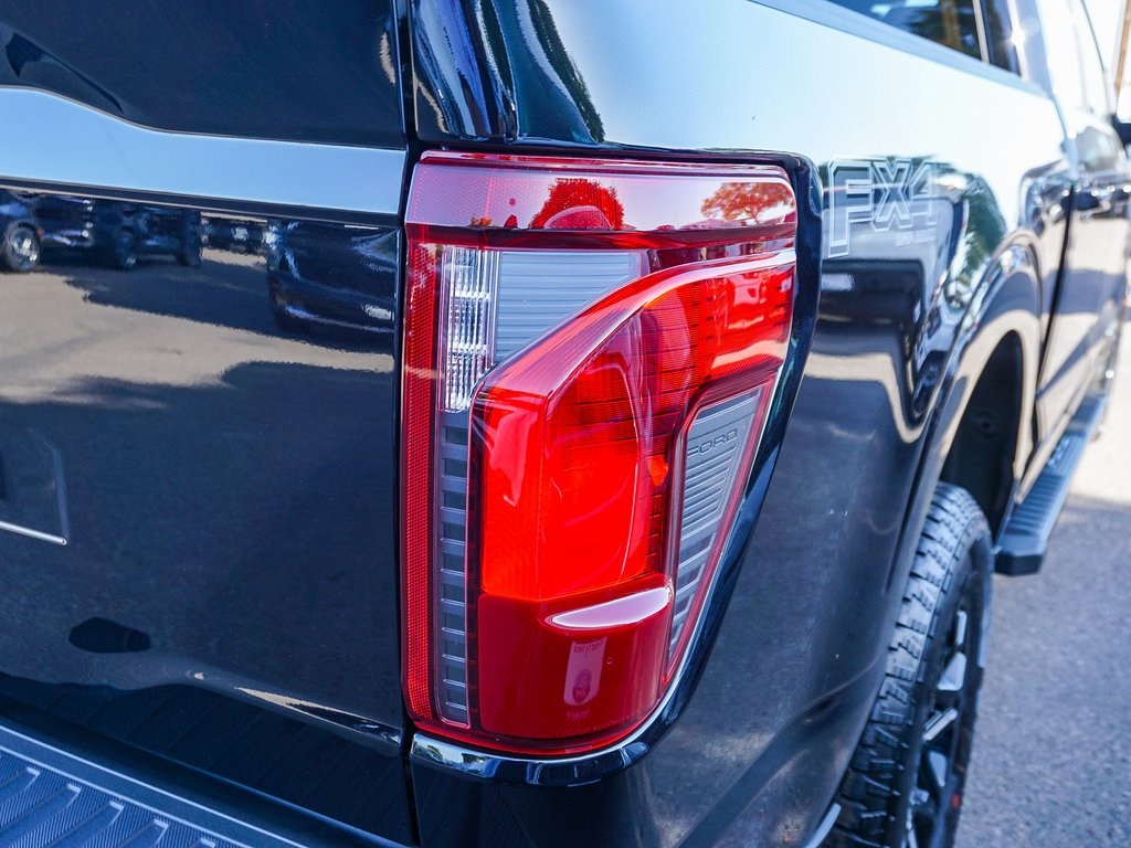 2025 Ford F-150 XLT photo 9