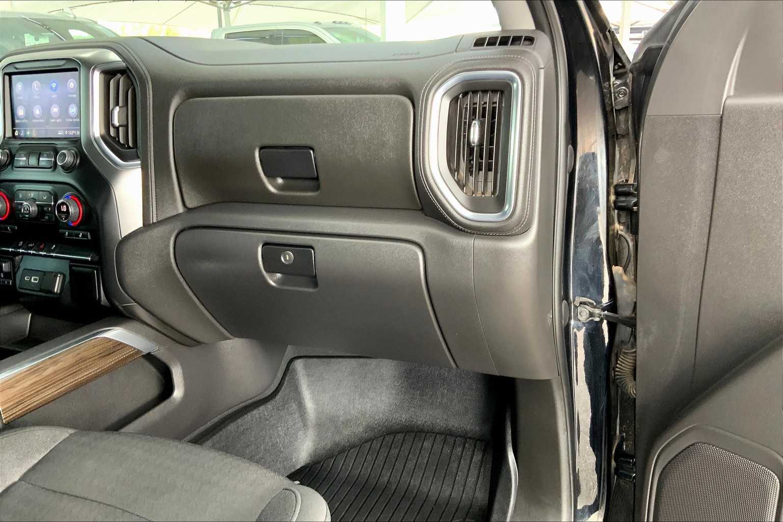 2021 Chevrolet Silverado 1500 RST photo 15