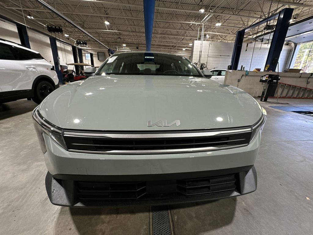 2025 Kia K4 LXS photo 3