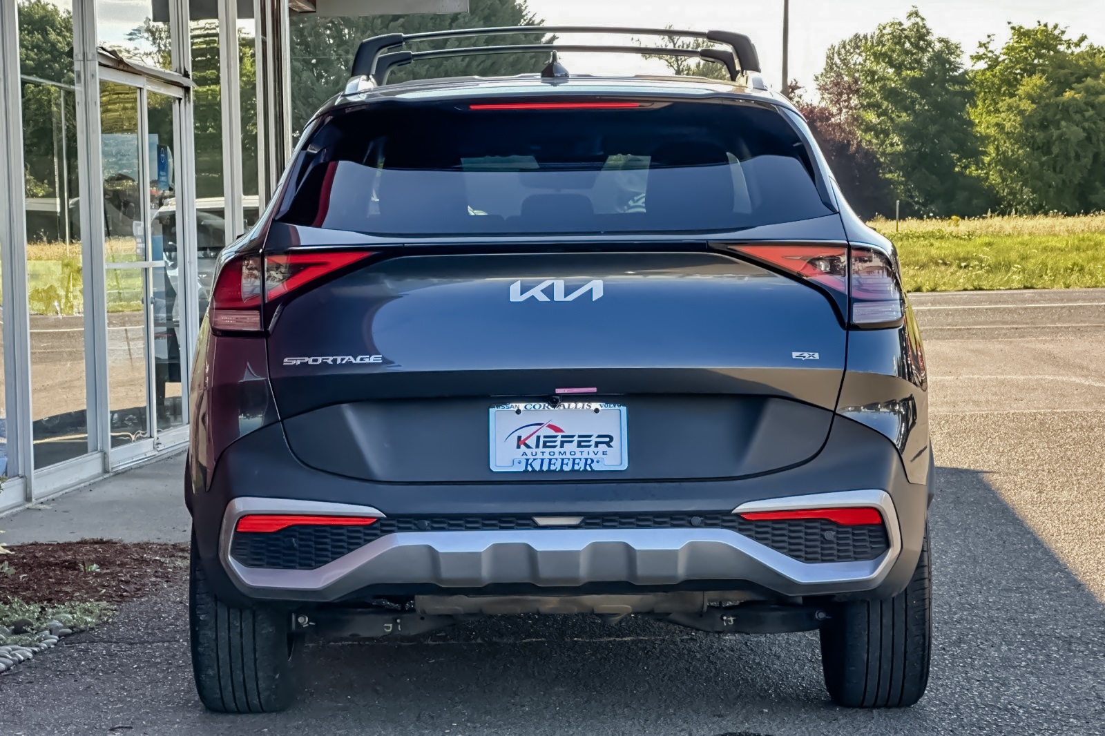 2024 Kia Sportage EX photo 2