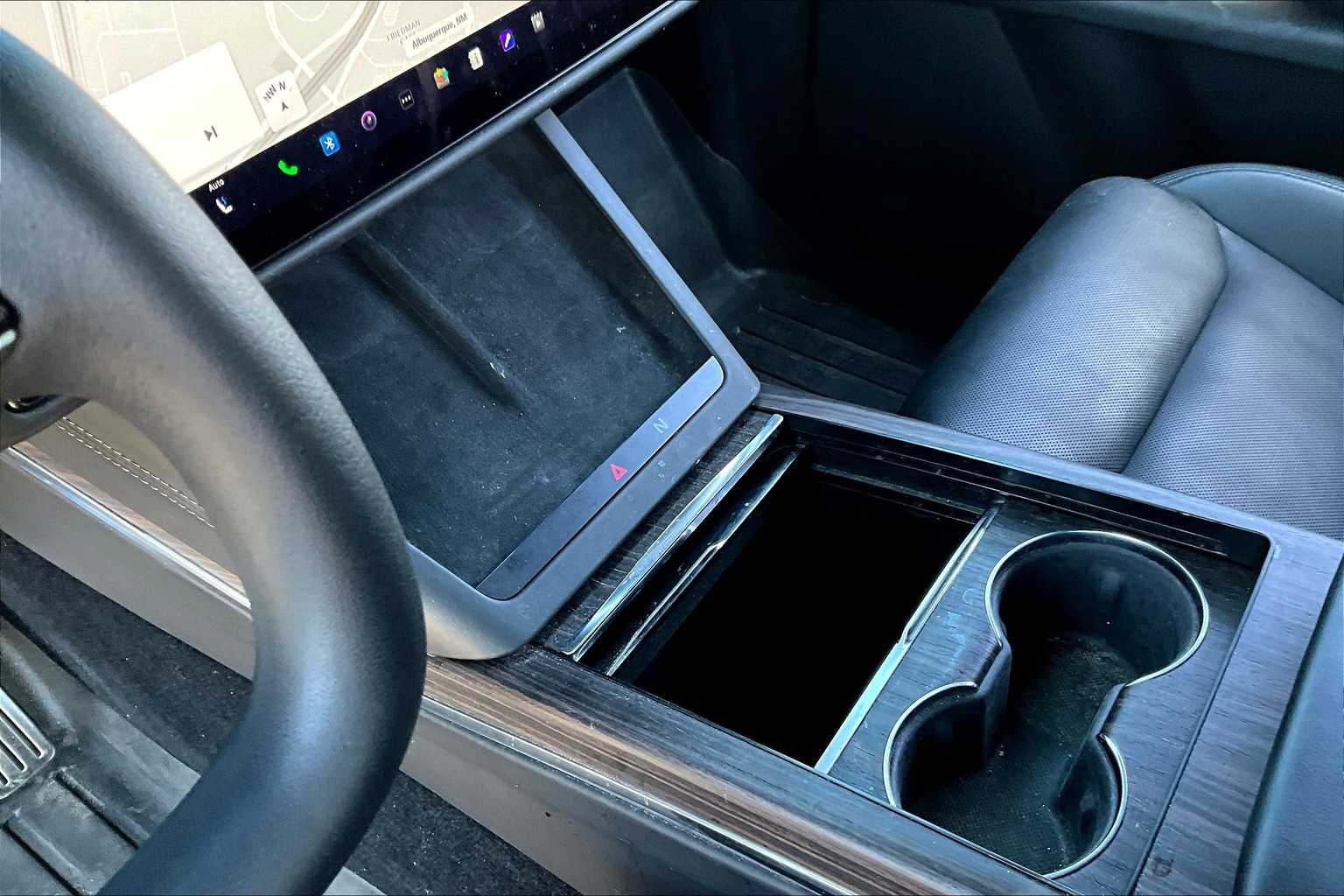 2022 Tesla Model X photo 14