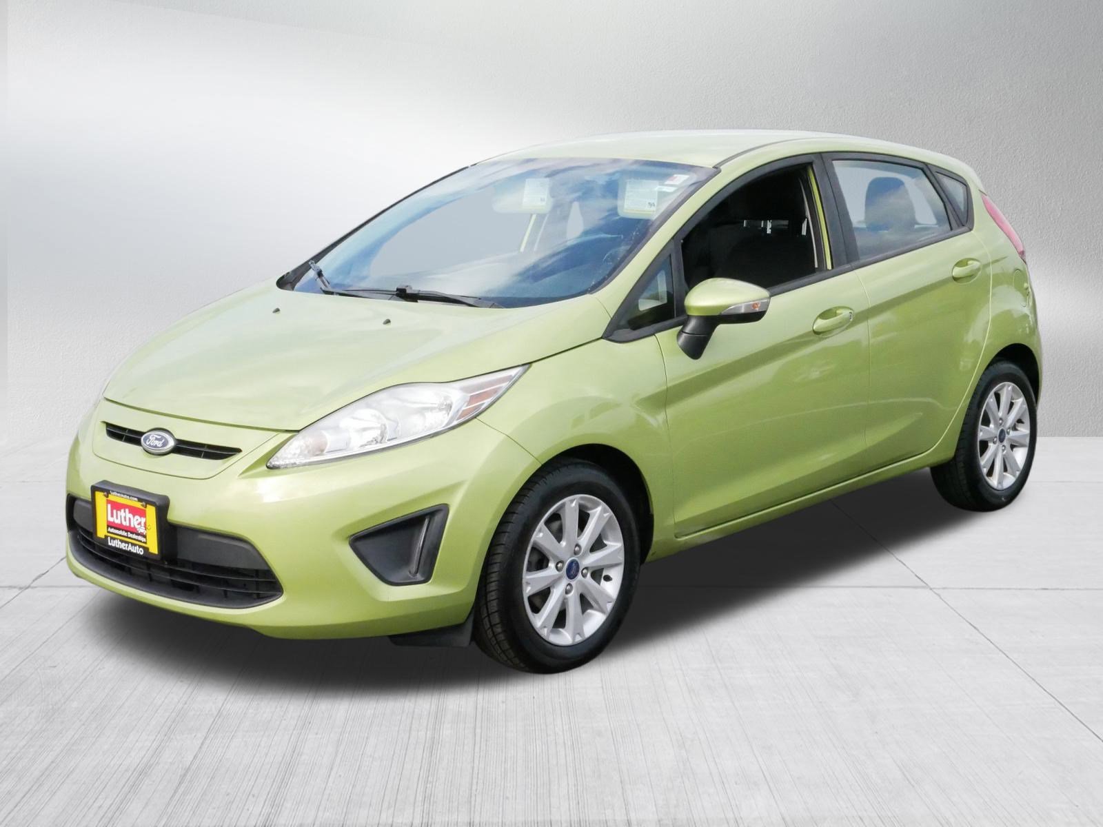 2013 Ford Fiesta SE photo 2