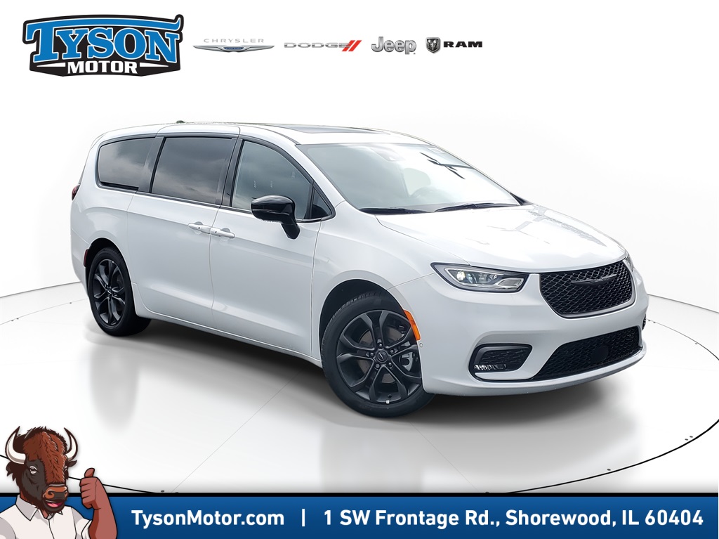 2026 Chrysler Pacifica Select's photo
