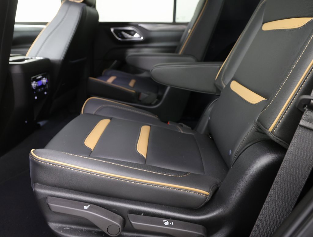 2024 Gmc Yukon AT4 photo 2