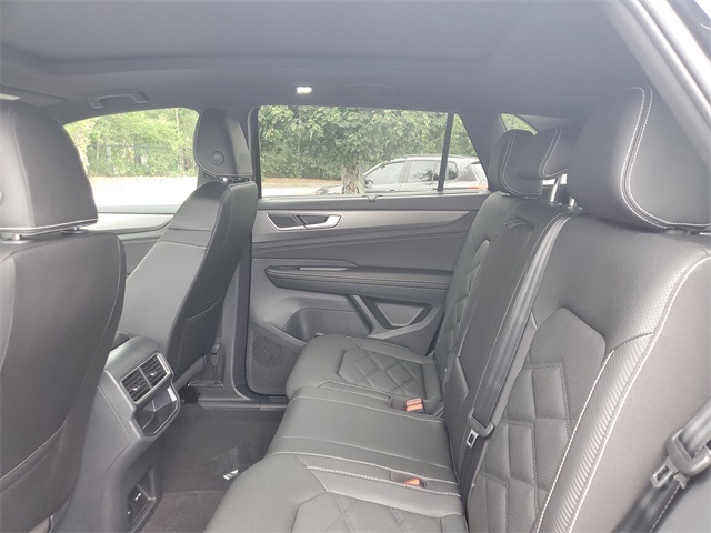2026 Volkswagen Atlas Cross Sport SE photo 9