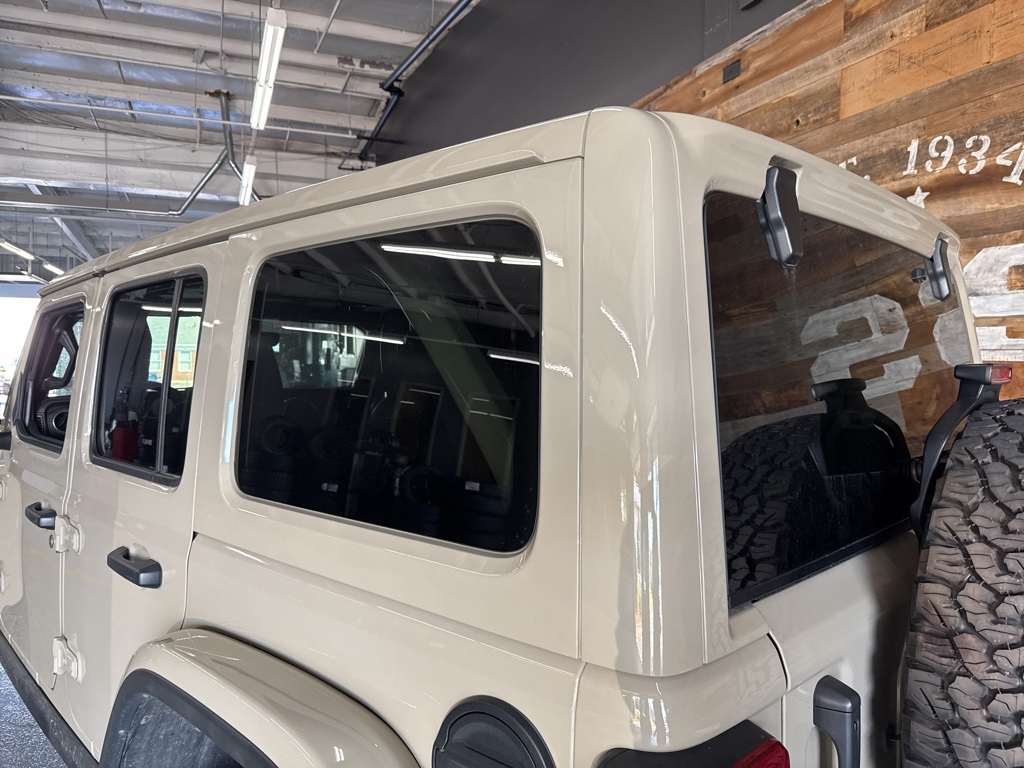 2022 Jeep Wrangler Unlimited Rubicon 4xe photo 4