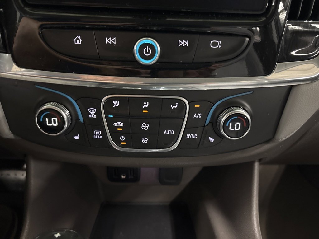 2020 Chevrolet Traverse Leather photo 11