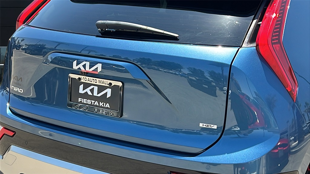2025 Kia Niro EX Touring photo 9