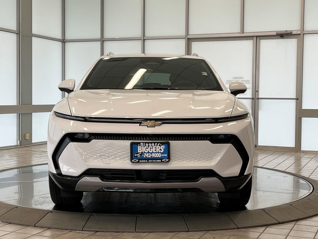 2025 Chevrolet Equinox EV 1LT photo 3