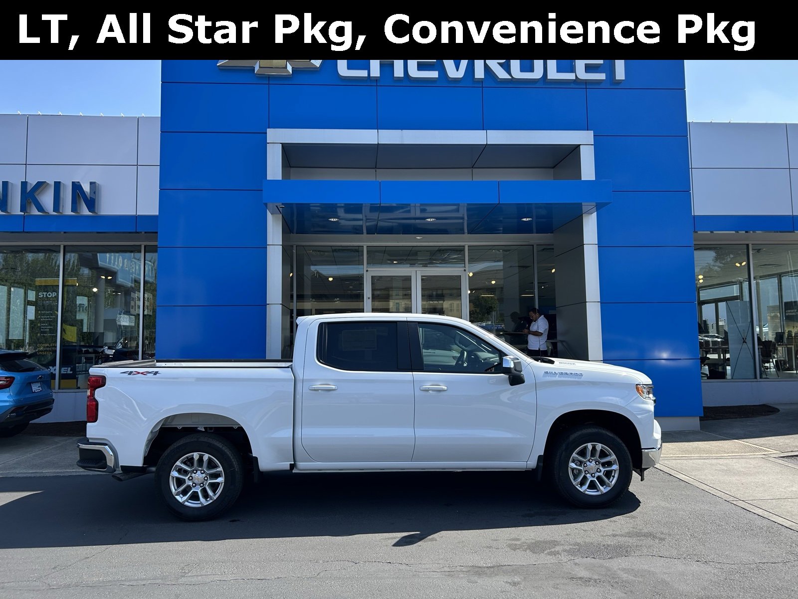 2025 Chevrolet Silverado 1500 LT photo 4