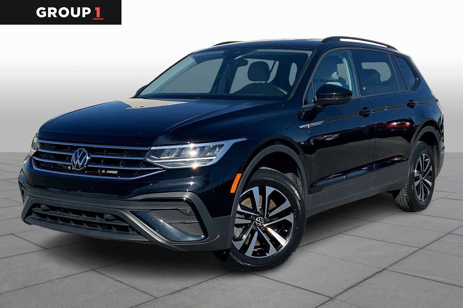 2023 Volkswagen Tiguan S's photo