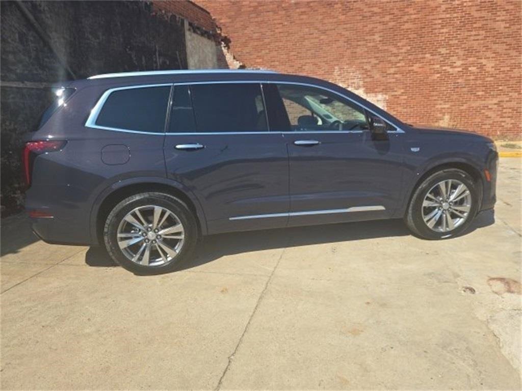 2025 CADILLAC XT6 - Image 4