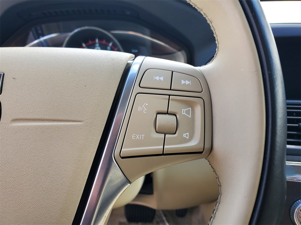 2016 Volvo XC60 T5 Drive-E Premier photo 24