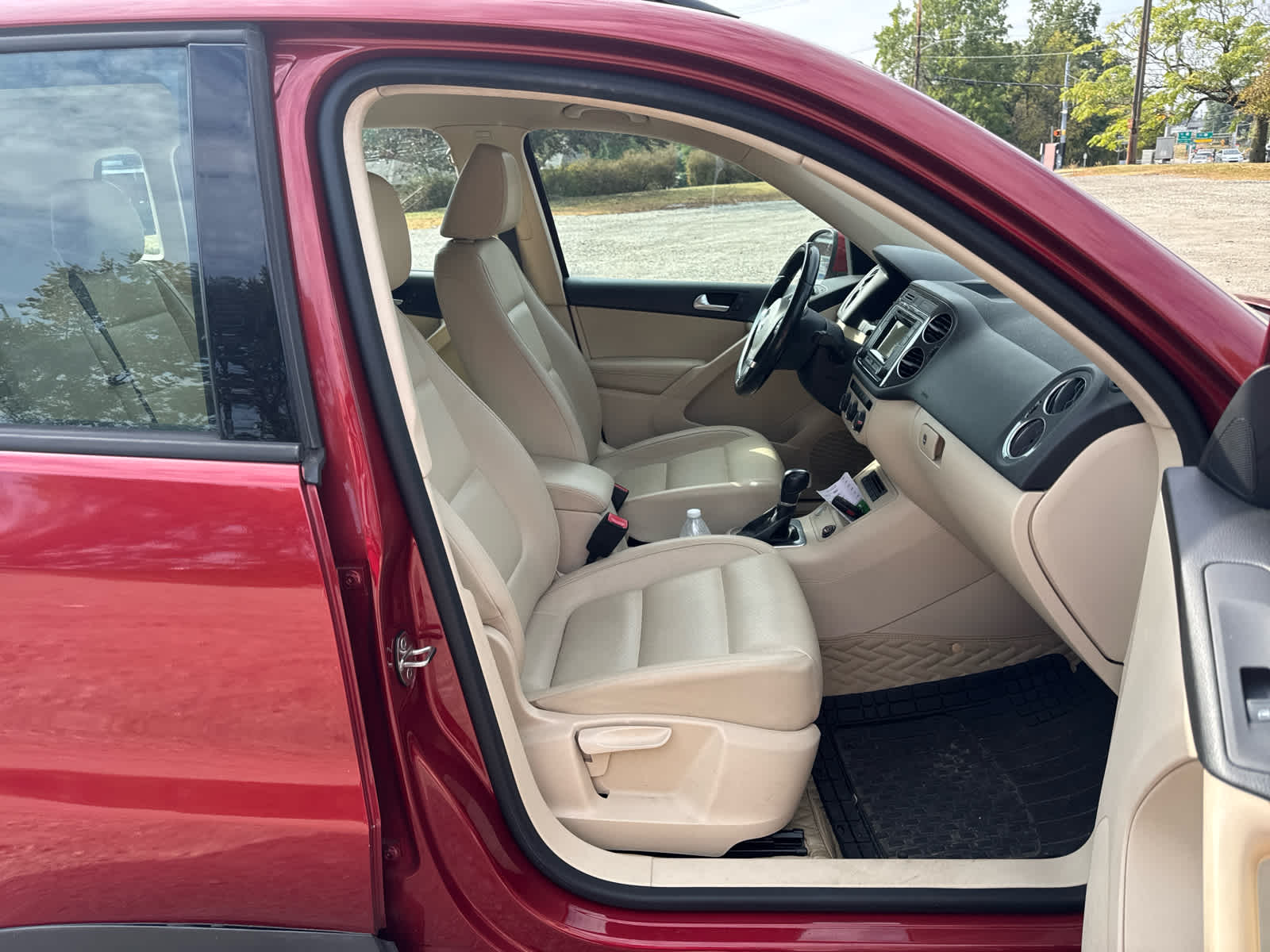 2016 Volkswagen Tiguan R-Line SEL photo 4