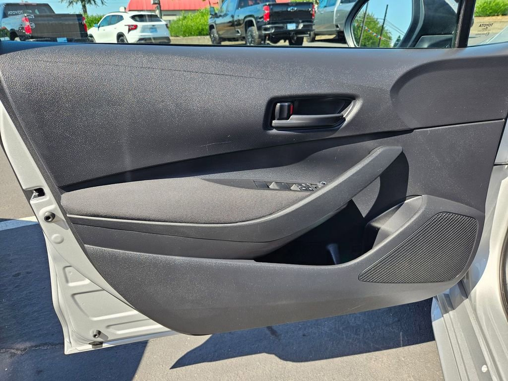 2023 Toyota Corolla LE photo 22