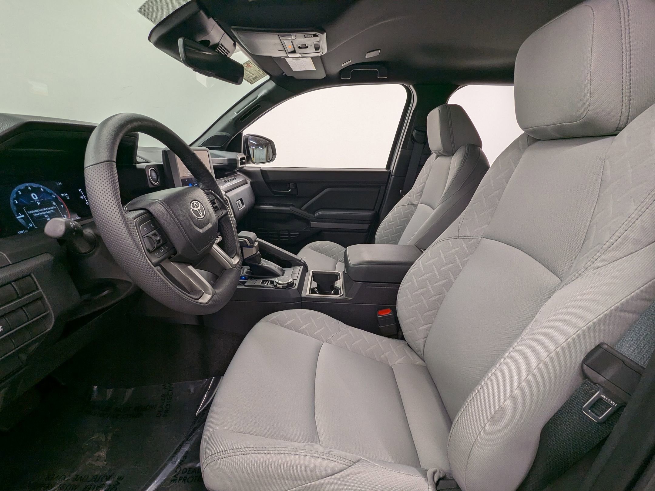 2025 Toyota Tacoma SR5 Double Cab photo 4