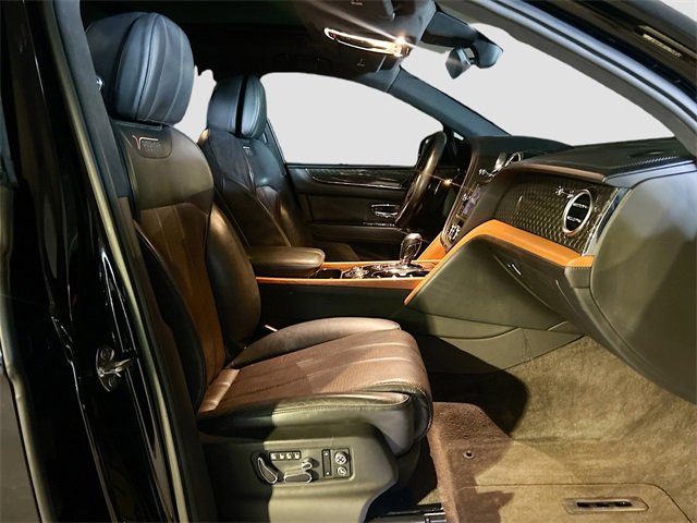 2020 Bentley Bentayga V8 photo 7