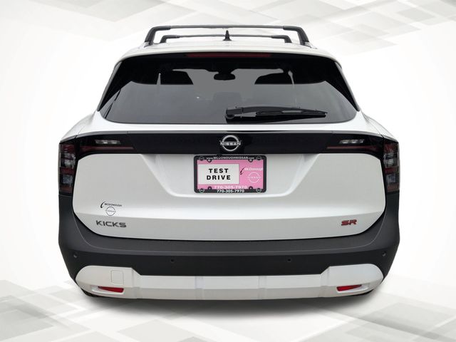 2026 Nissan Kicks SR photo 3