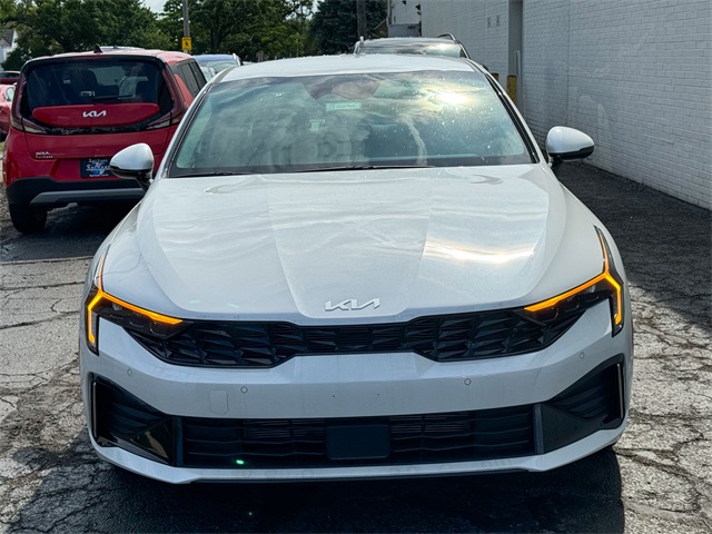 2025 Kia K5 LXS photo 9