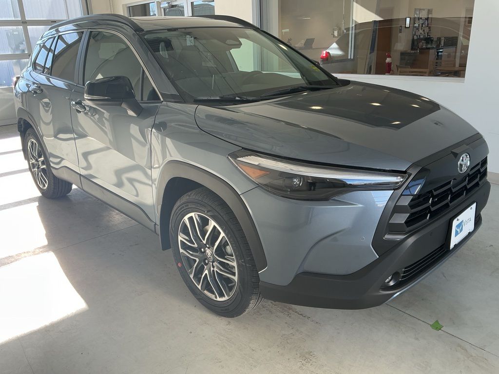 2026 Toyota Corolla Cross XLE's photo
