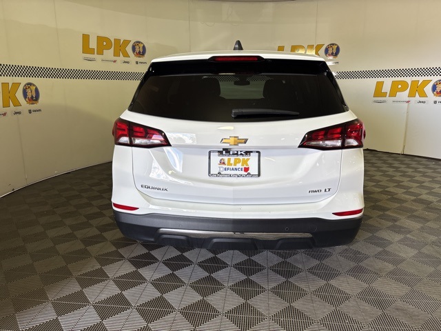 2024 Chevrolet Equinox LT photo 4