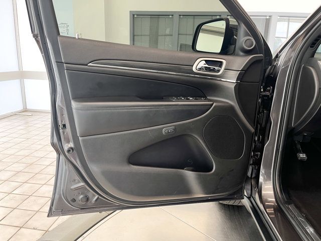 2020 Jeep Grand Cherokee Limited photo 11