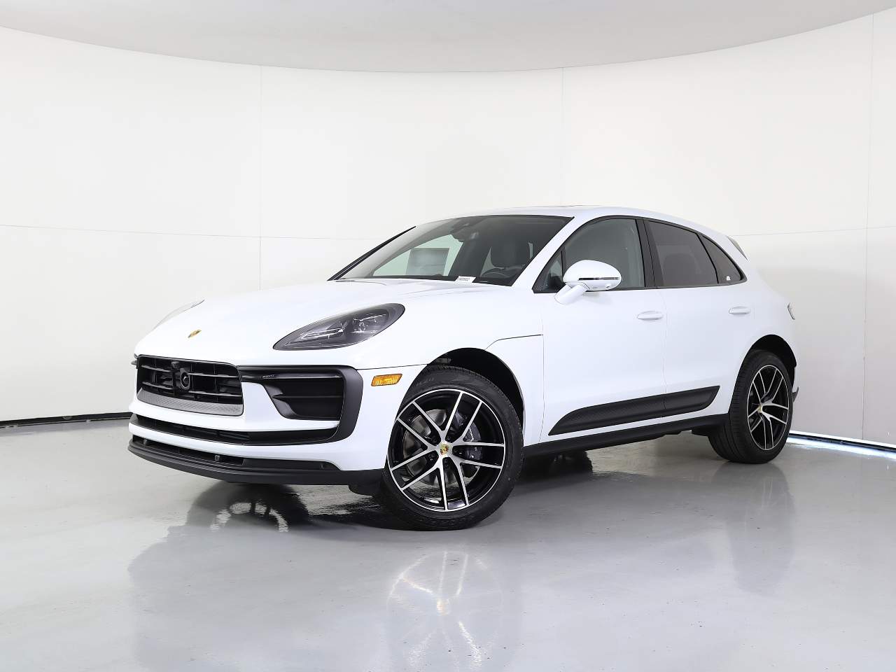 2026 Porsche Macan's photo