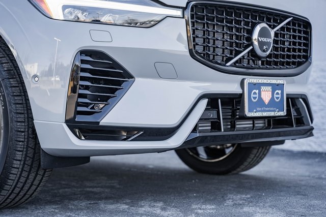 2025 Volvo XC60 Hybrid T8 Plus photo 13