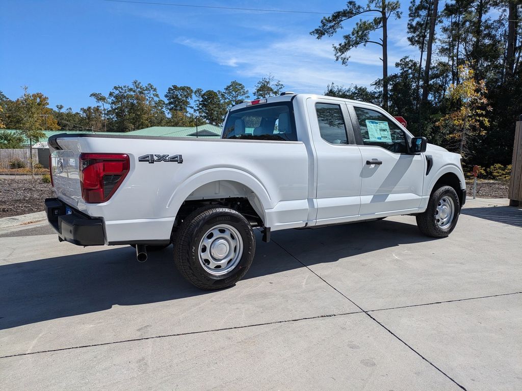 2025 Ford F-150 XL photo 4