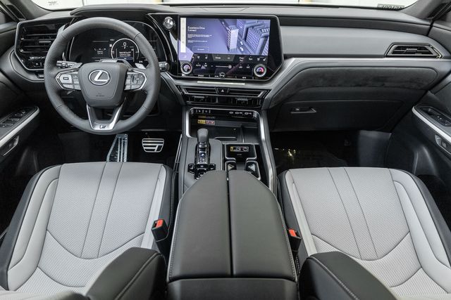 2025 Lexus TX 500h F SPORT Premium photo 5