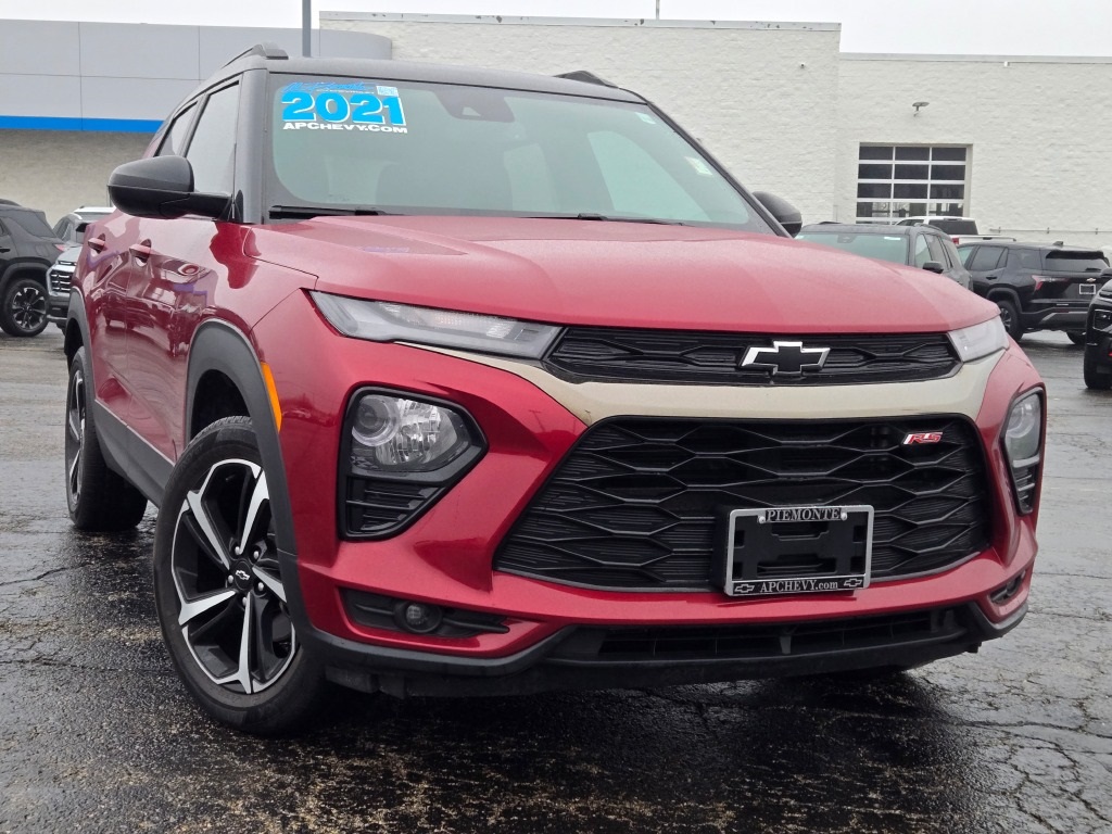 2021 Chevrolet Trailblazer RS photo 2