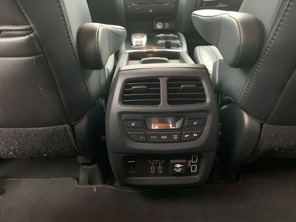 2022 Honda Pilot Touring photo 13
