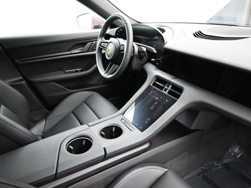 2022 Porsche Taycan 4S photo 11