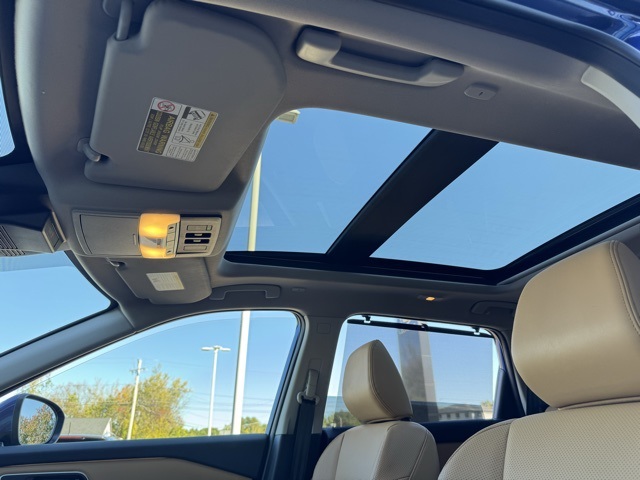 2023 Nissan Rogue Platinum photo 10