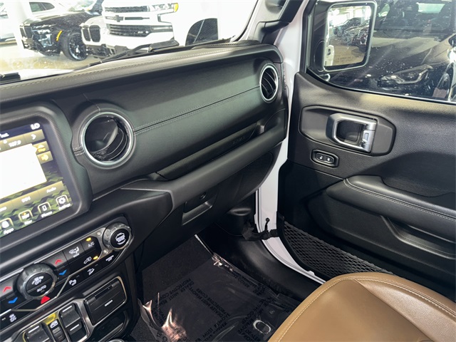 2020 Jeep Wrangler Unlimited Sahara photo 29