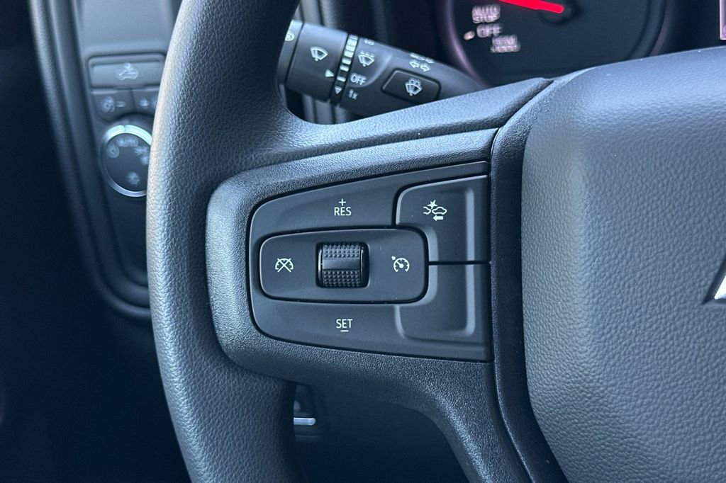 2025 Chevrolet Silverado 1500 Custom photo 25