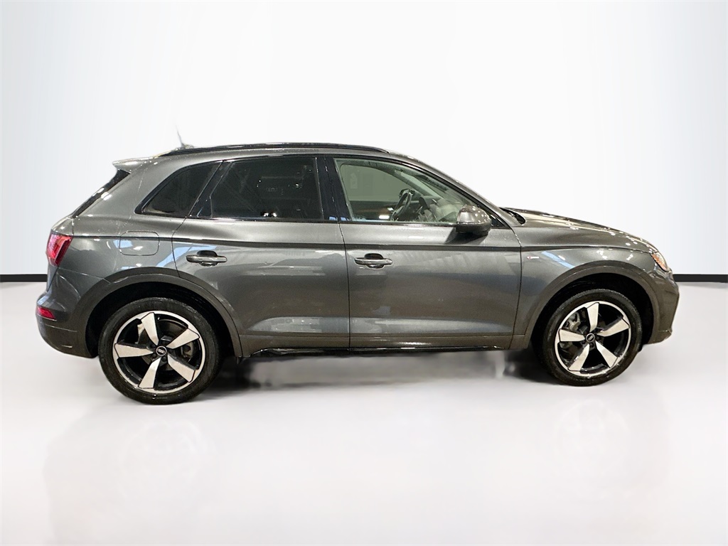 2022 Audi Q5 45 S line Premium Plus photo 4