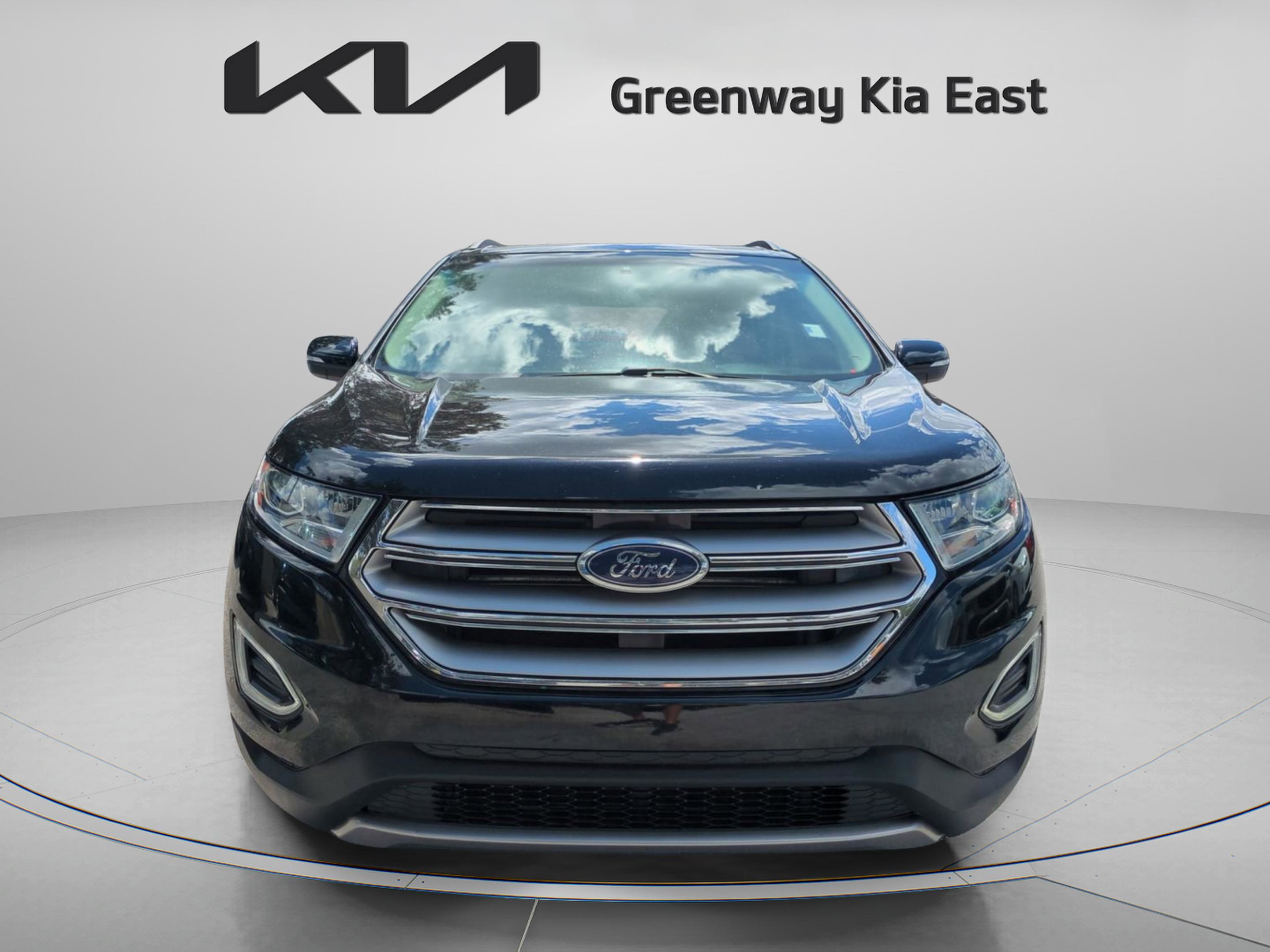 2017 Ford Edge SEL photo 2