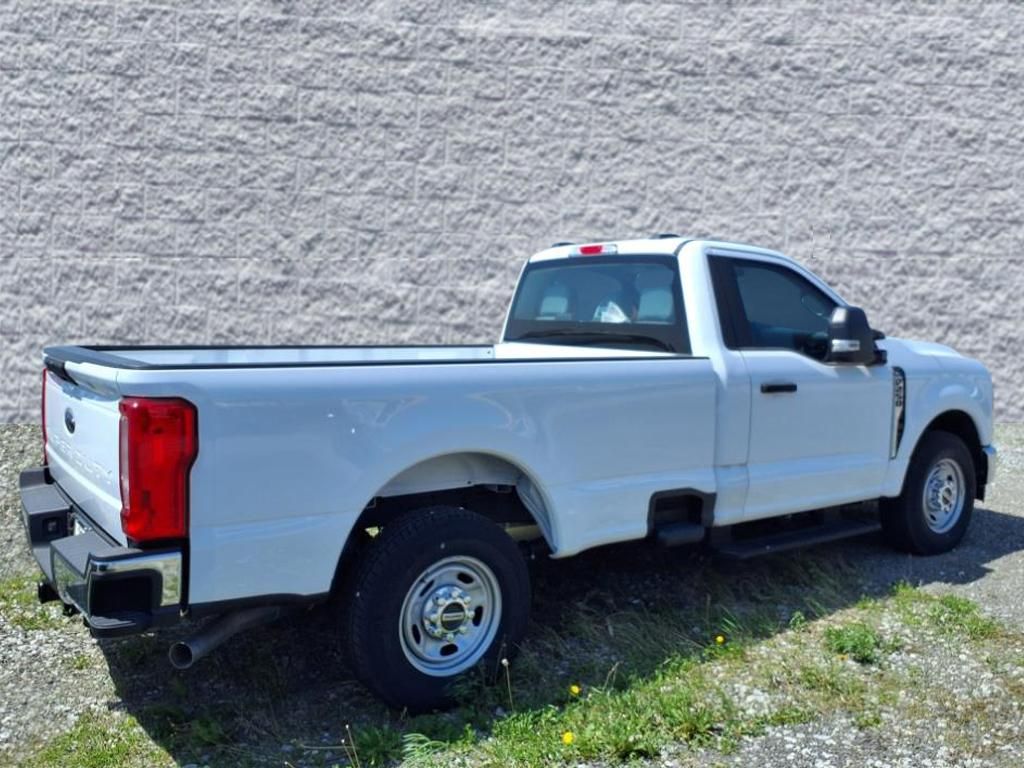 2023 Ford F-250 XL photo 3