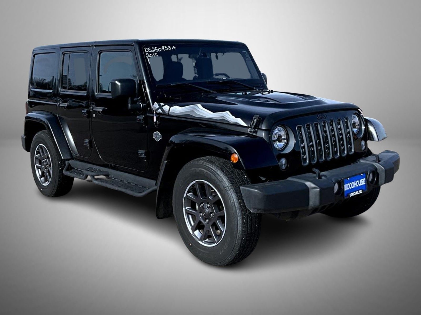 2015 Jeep Wrangler Unlimited Sahara photo 3