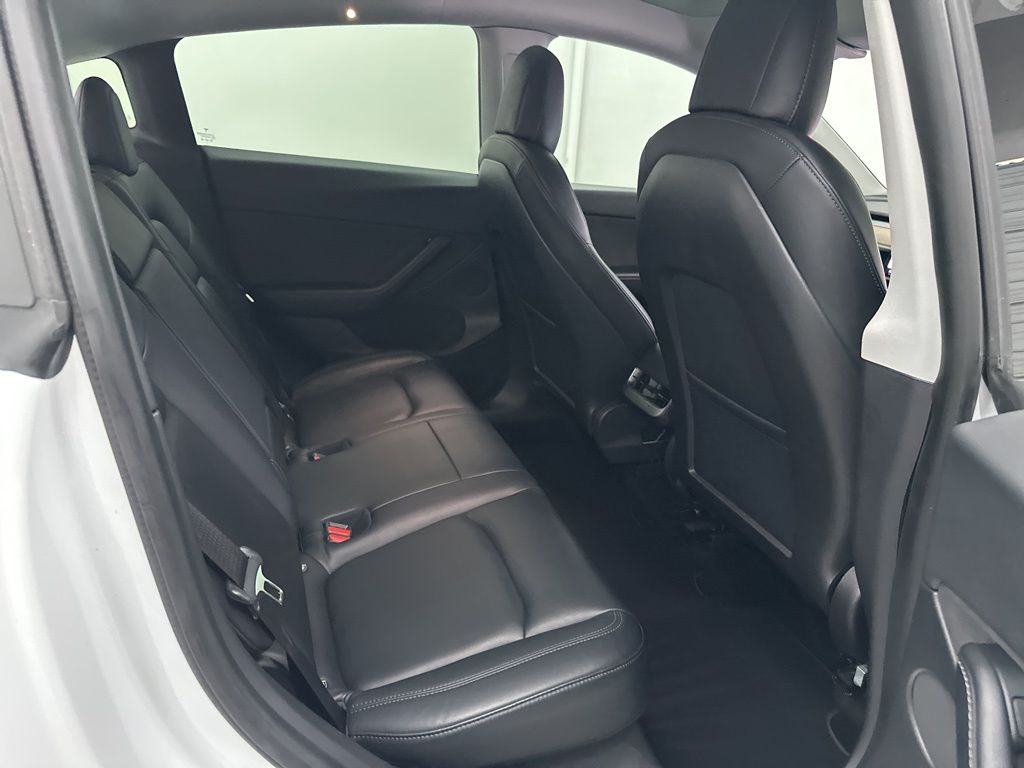 2021 Tesla Model Y Long Range photo 15