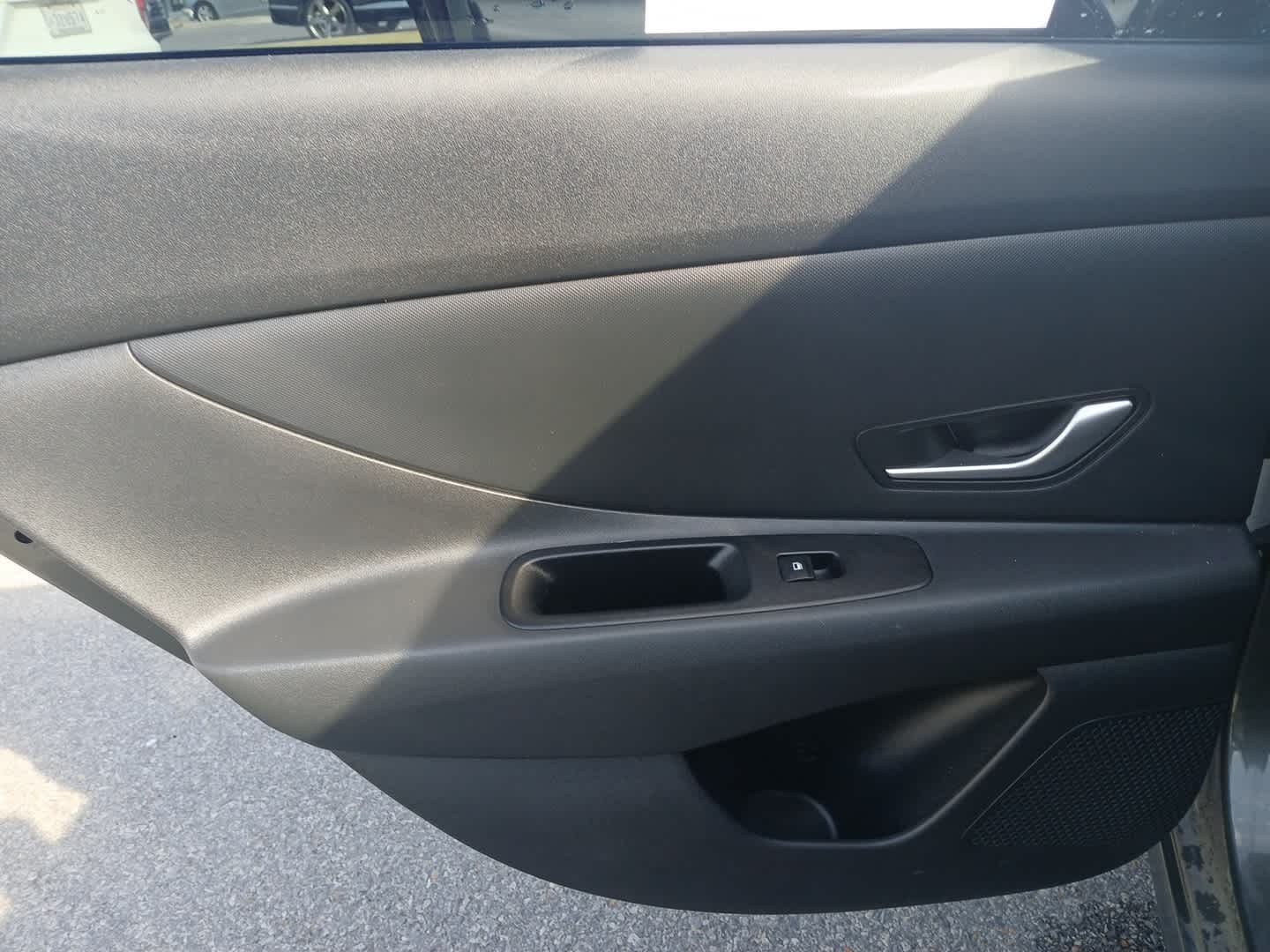 2024 Hyundai Elantra SEL photo 3