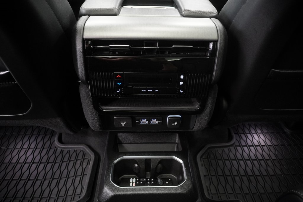 2024 Jeep Wagoneer Series II Carbide photo 24