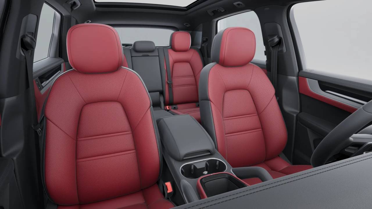2026 Porsche Cayenne photo 11