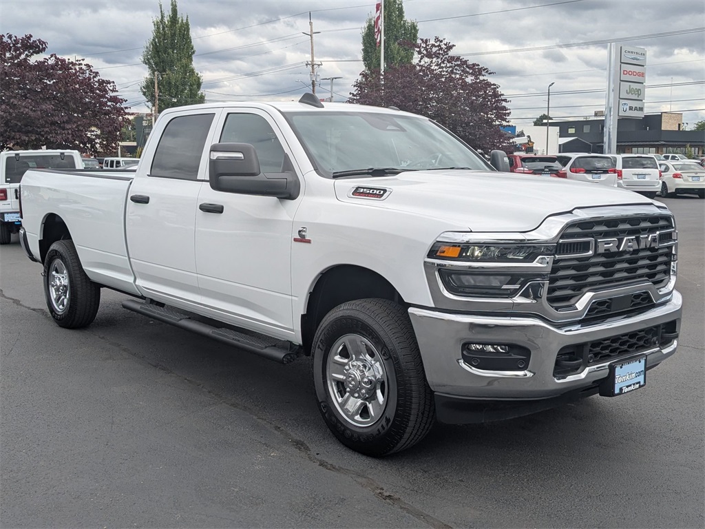 2025 Ram 3500 Tradesman photo 8